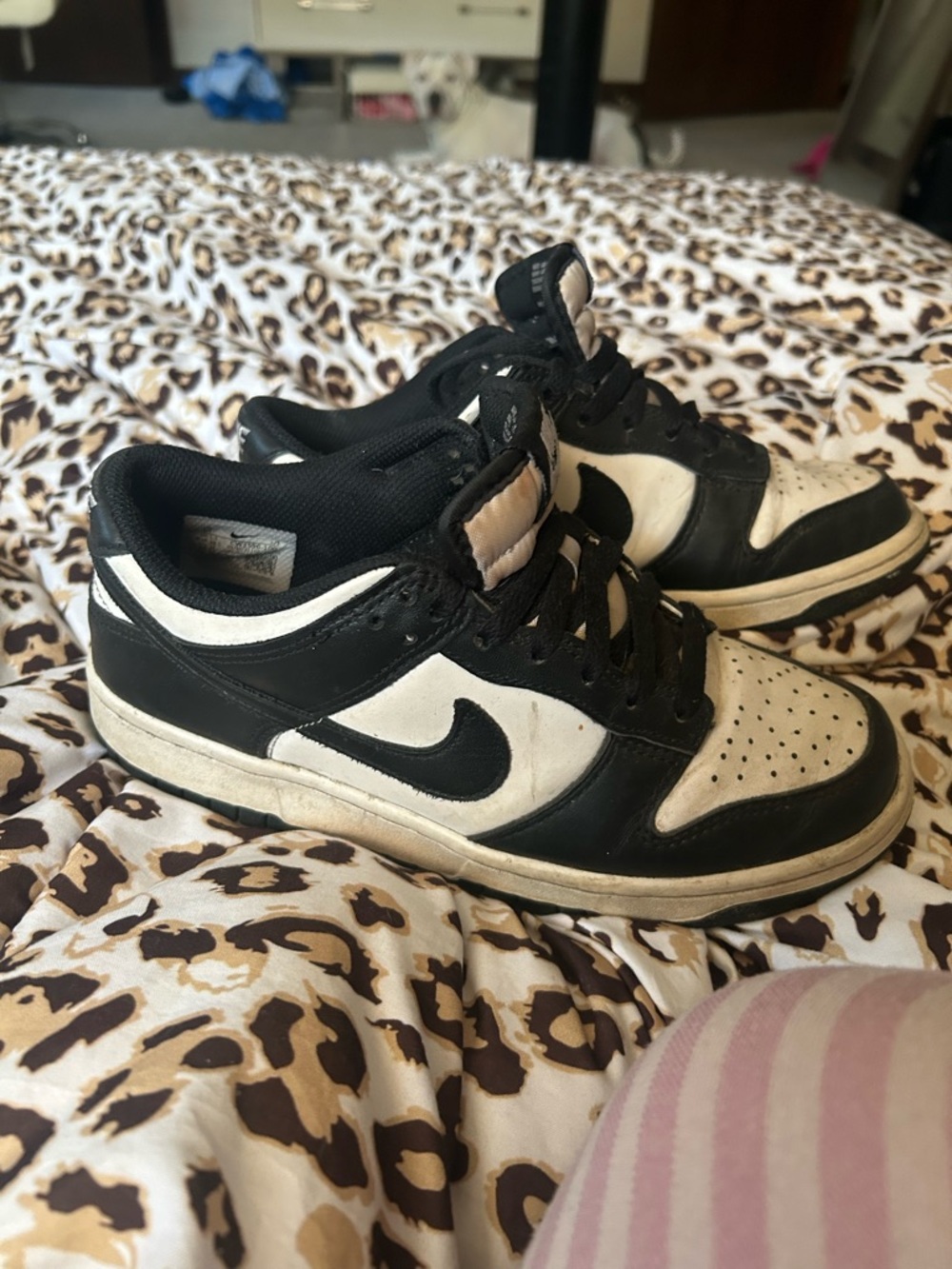 Nike Black and White Low-Top Sneakers with Swoosh